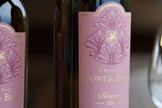 bouteille de vin étiquette rose